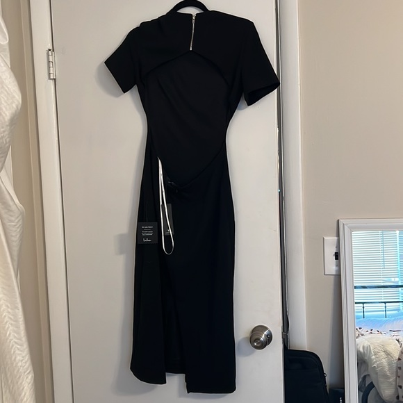 Black Short Sleeve Backless Bodycon Midi Dress - Picture 4 of 5